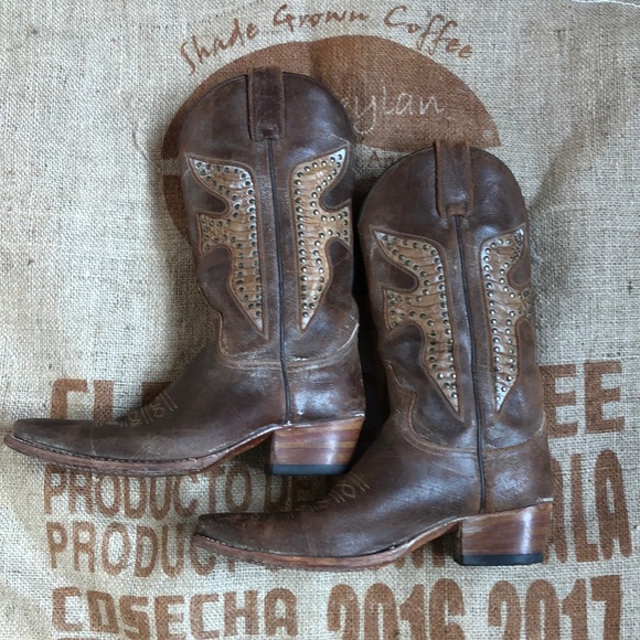 frye daisy duke cowboy boots
